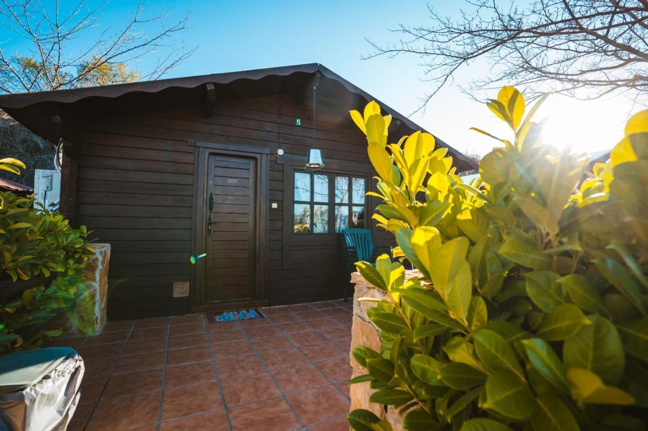 Fuente Del Lobo Glamping & Bungalows - Adults Only Pinos Genil Buitenkant foto