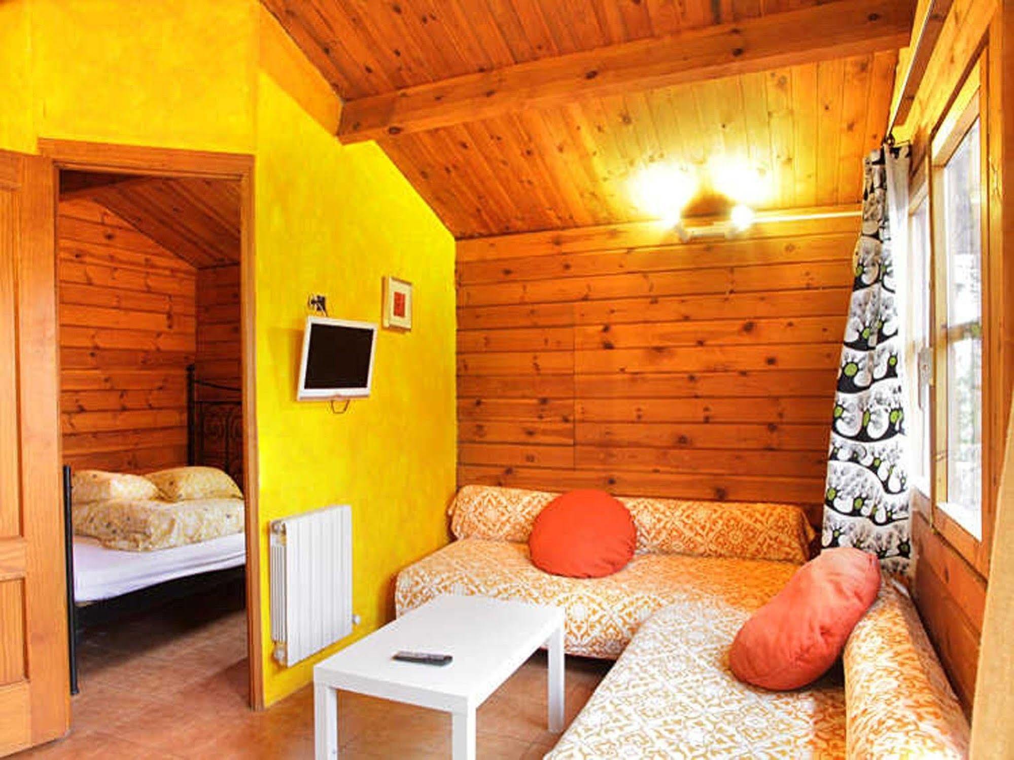 Fuente Del Lobo Glamping & Bungalows - Adults Only Pinos Genil Buitenkant foto
