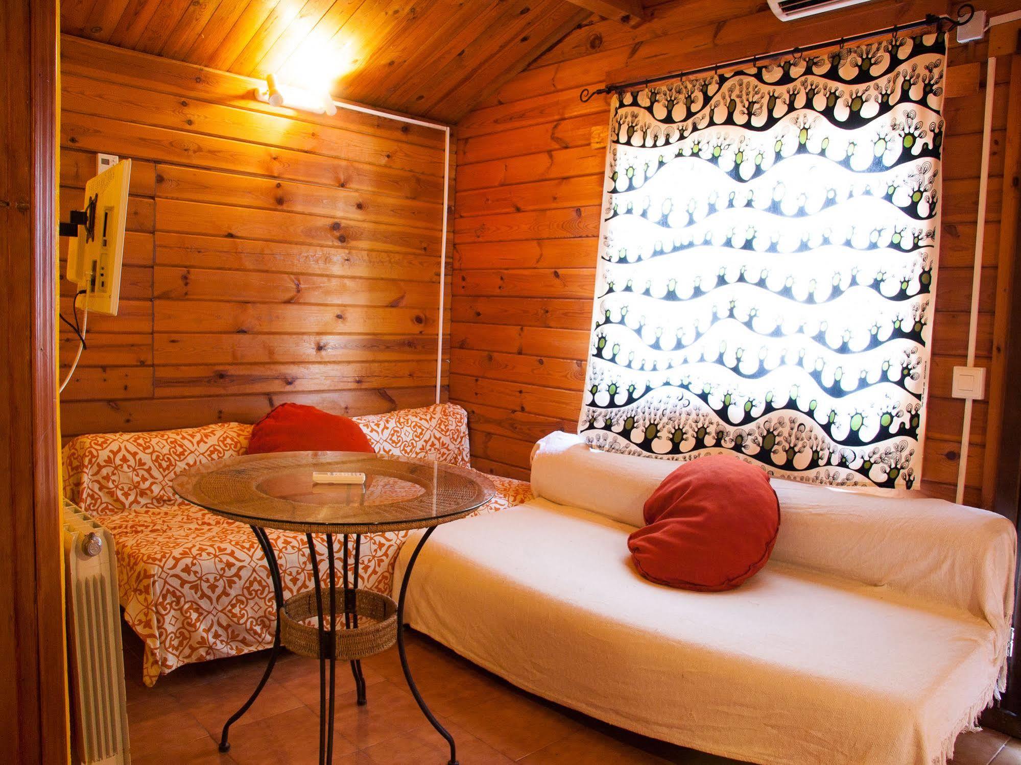 Fuente Del Lobo Glamping & Bungalows - Adults Only Pinos Genil Buitenkant foto